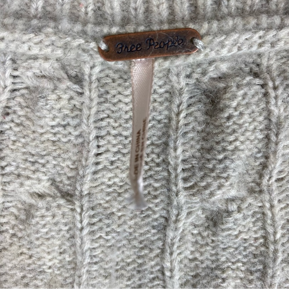 Free People Large Tan Cable Knit Cardigan - Picture 5 of 7
